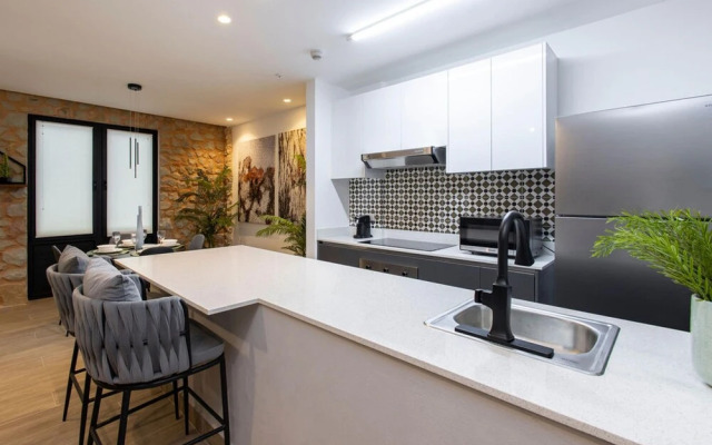 The Regal Condo by Acomodo Casco Viejo