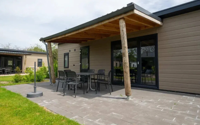 Modern Chalet With Dishwasher on the Markermeer