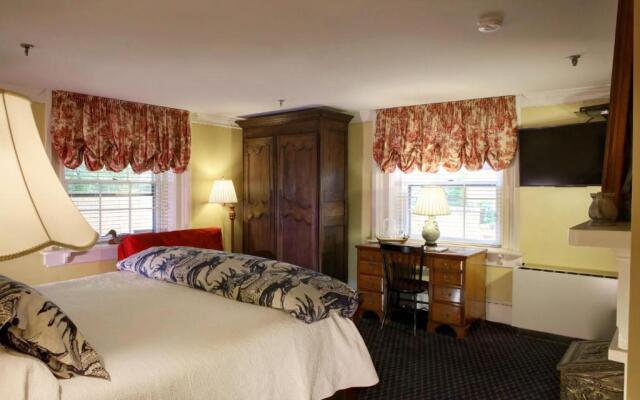 200 South Street Inn