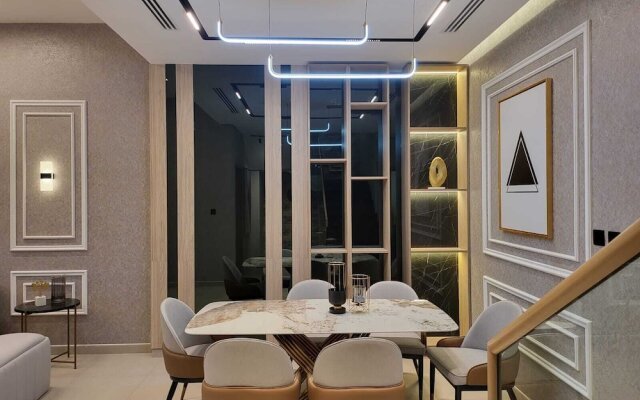 Апартаменты Mirdif Hills Apartaments