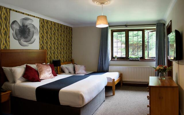 Little Foxes Hotel & Gatwick Airport Parking