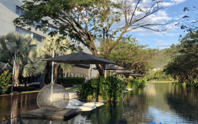 Jinnian Pool Holiday Villa