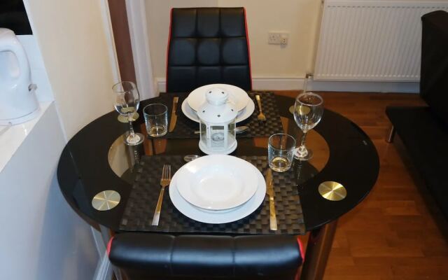 Top Floor Studio Next to Clapham Junction Station
