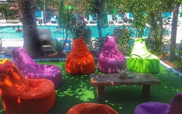 Nicholas Garden Hotel