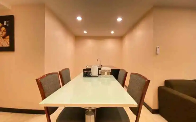 Comfort Living 2BR Apartment at Braga City Walk By Travelio – Business – Bandung