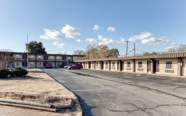 OYO Hotel Bald Knob near Searcy AR