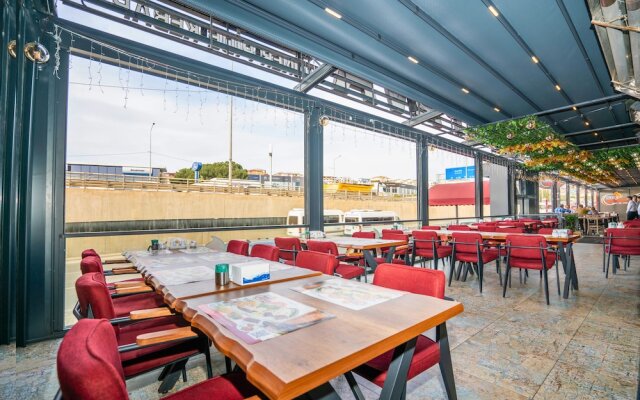 216 Station Suite Gebze