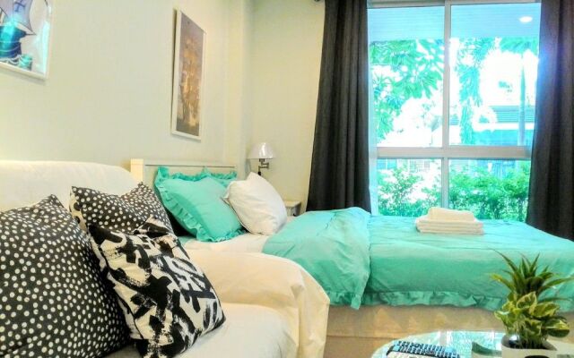 Apartment at Bangkok Near Pool