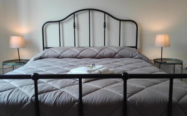 RUNFULIA Apartments & Rooms