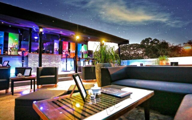Moloppor Cafe Hotel