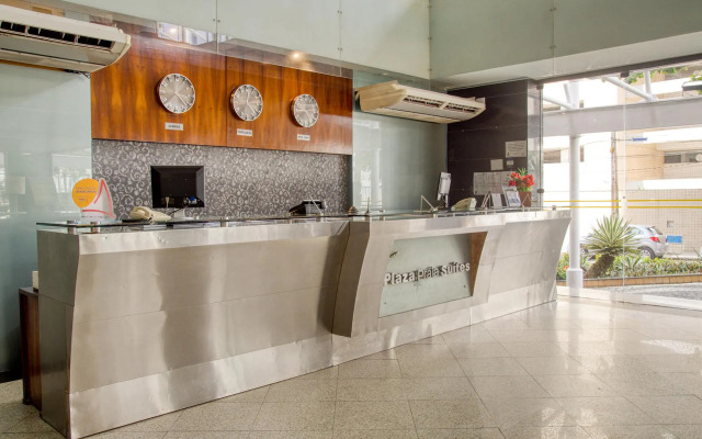 Plaza Praia Suites