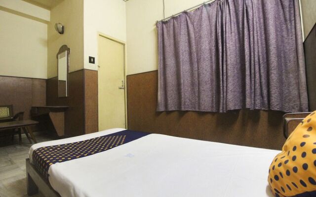 Spot On 62694 Hotel Maruthi