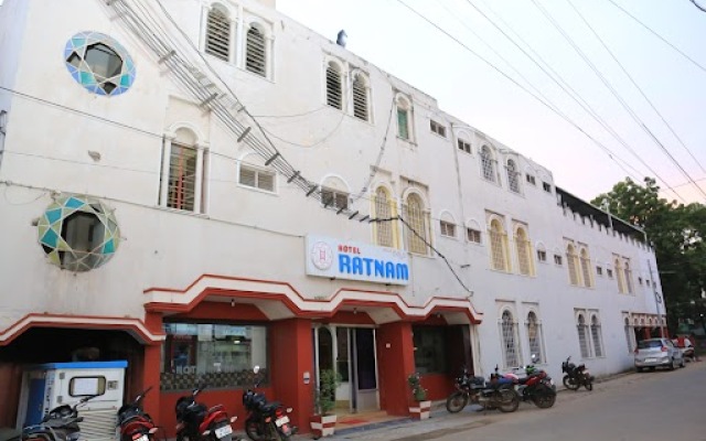 Hotel Ratnam