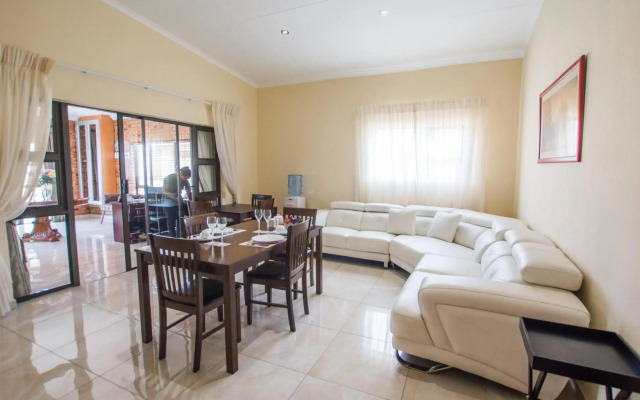 HoyoHoyo Acorns Lodge