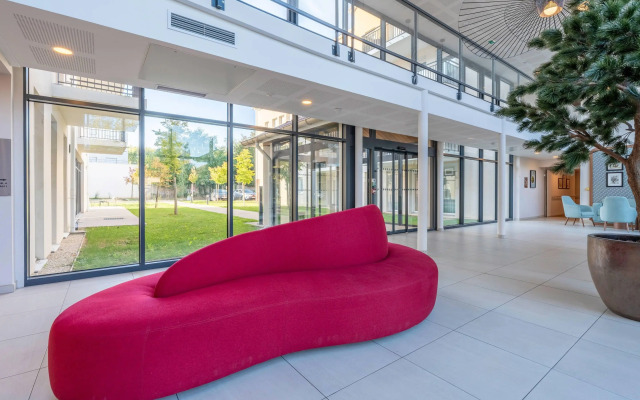 Quality Suites Moissy-Cramayel