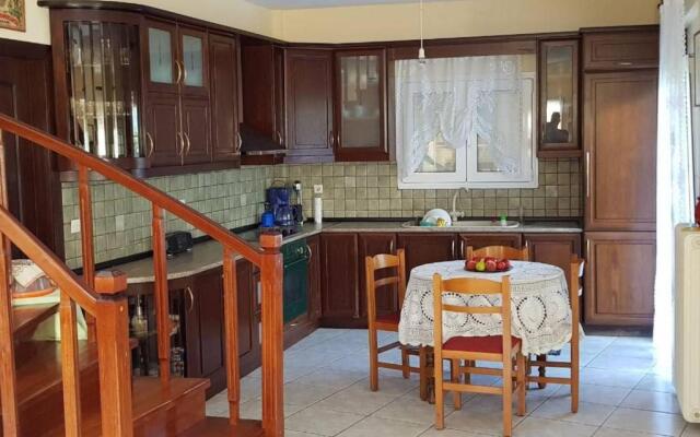Koulas House in Diava