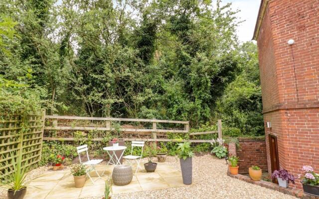 The Hyde Dovecote Kinver, pet Friendly Holiday let