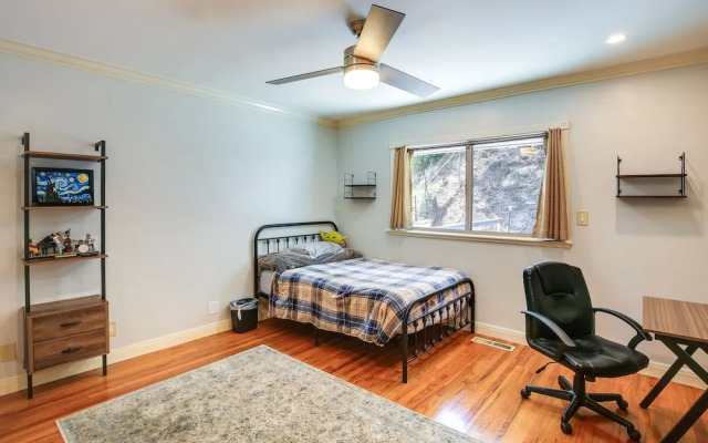 Whittier Vacation Rental: Close to Hiking Trails!