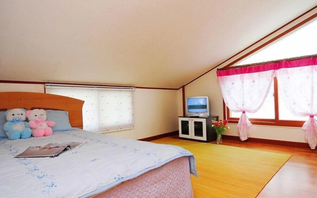 Songnisan Mountain White