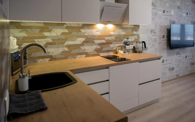 Abri Luxe on Revolution, 52B