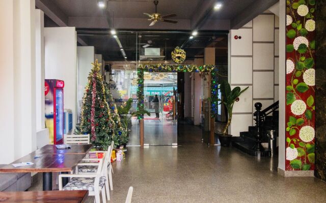 Eden Hue Hotel