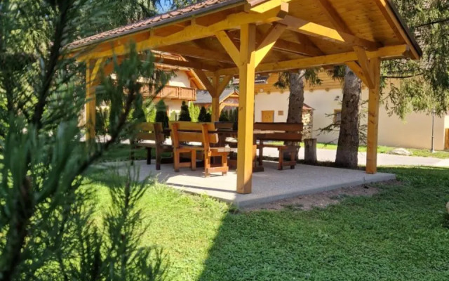 Pension/Apartments Kúria na Táloch