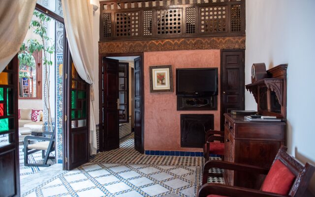 Riad Maison Bleue And Spa