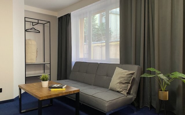 Cube House Aparthotel