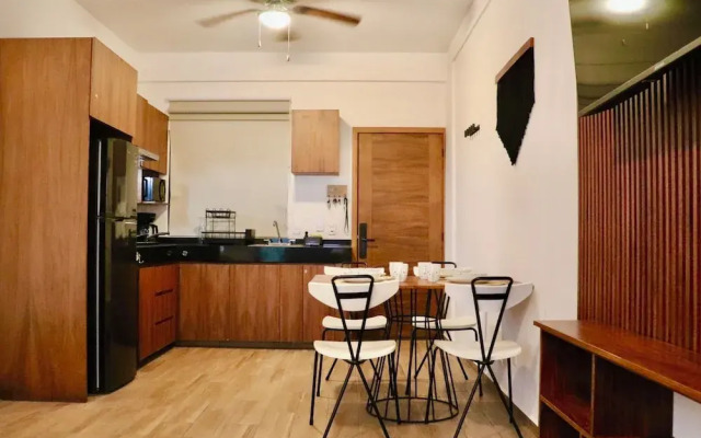 Sunset Kin Beach Apartments