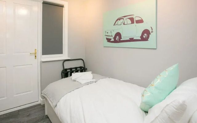 Malone Place Apartment