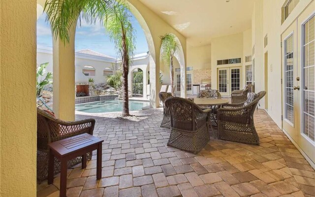 Royal Swan - Three Bedroom Home