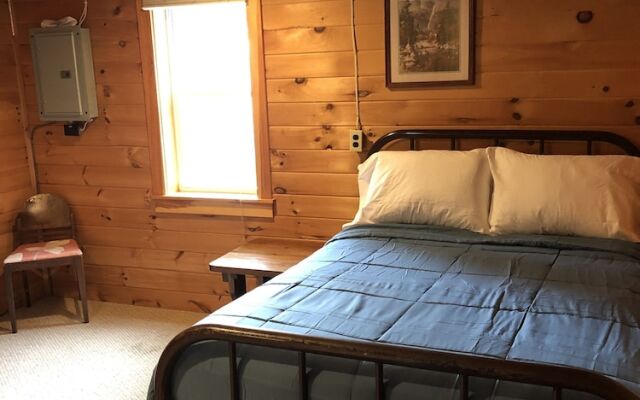 Kennebec Riverside Cabins