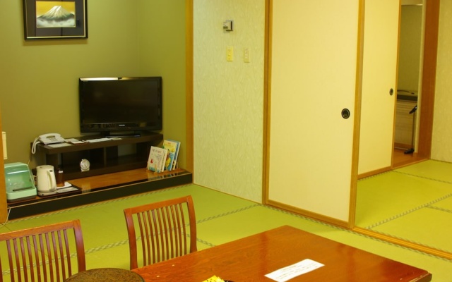 Romantopia, A Landscape of Forest and Stars, The Swan, Hotel of Stars – Guest Rooms – Hirosaki