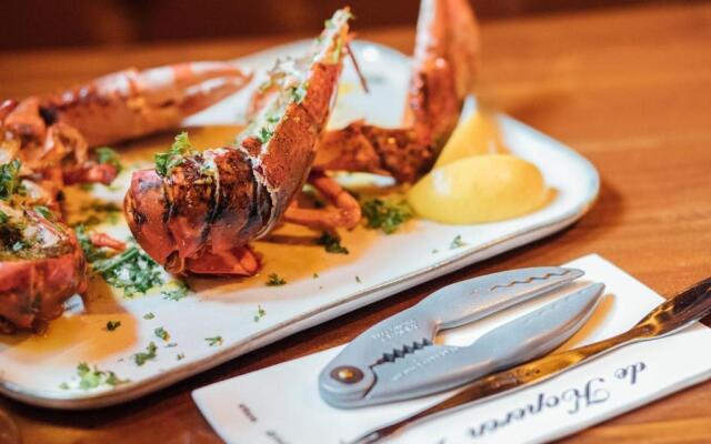 Harbour Suites Boutique Hotel