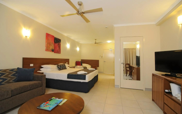 Cairns Queenslander Hotel & Apartments