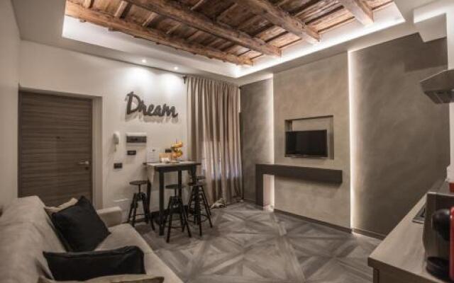 Davinci Apartament Near Duomo