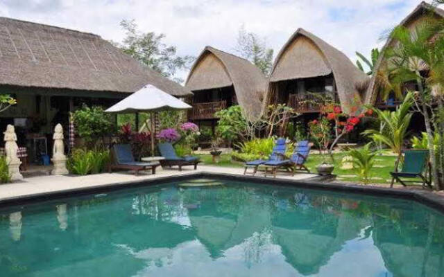 arya inn lembongan
