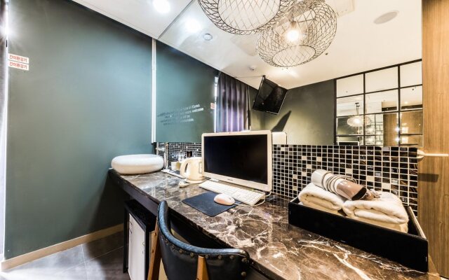 HERTZ Hotel