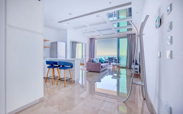 Luxurious Apt With Ocean Views and Pool in Tigne Point