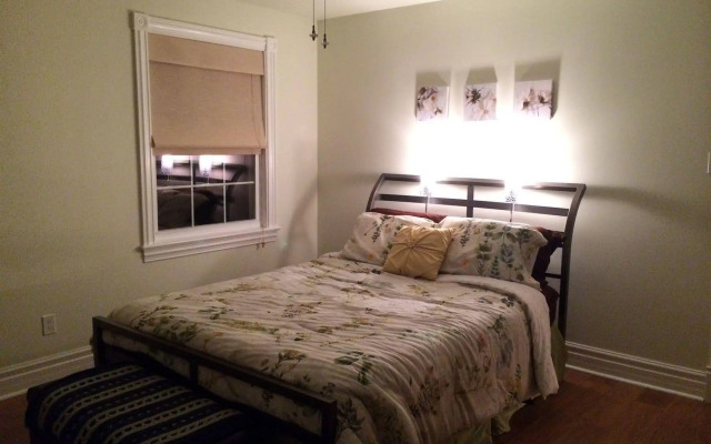 Windsong Manor Bed & Breakfast