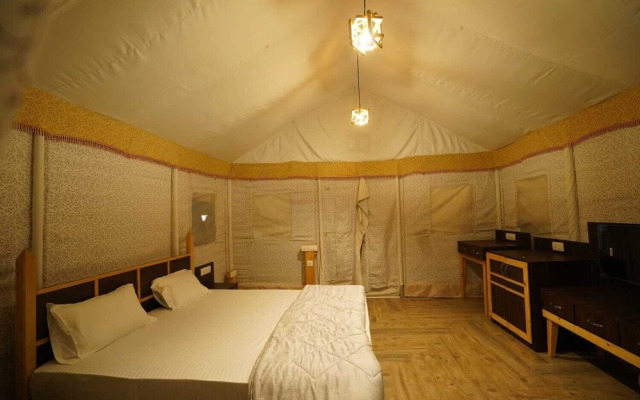 Palace Beach Camp