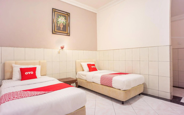 OYO 2180 Vina Vira Hotel