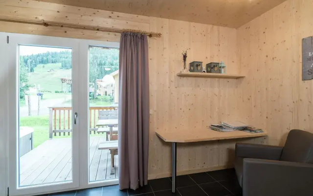 Appealing Chalet With hot tub