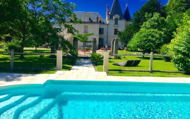 Château De La Coutancière - Hotel & Restaurant