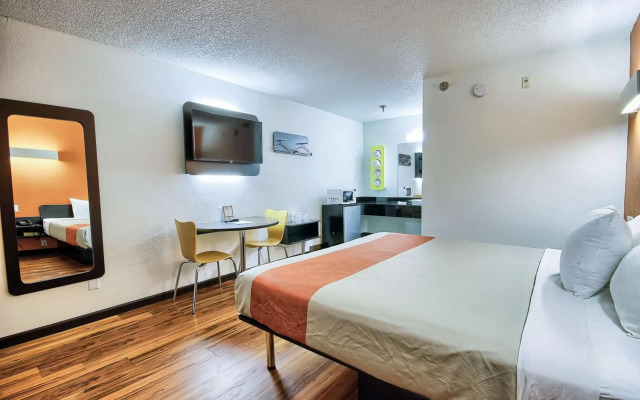 Motel 6 Columbus, OH - West