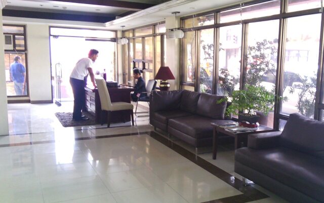 Blue Velvet Hotel & Cafe