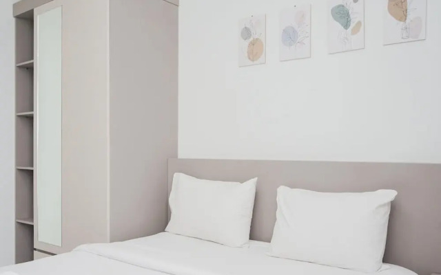 Elegant and Relaxing Studio Apartment at Springwood Residence