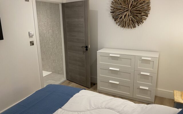 Stunning Cliff Edge Apartment in Newquay