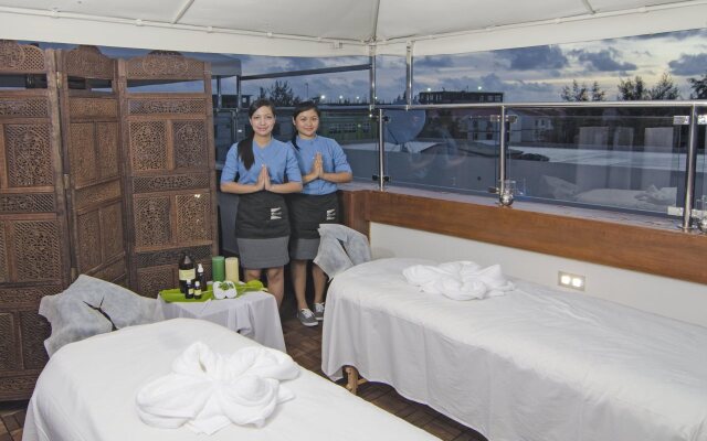 Airport Beach Hotel