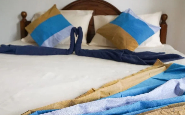 Palms Friendly House